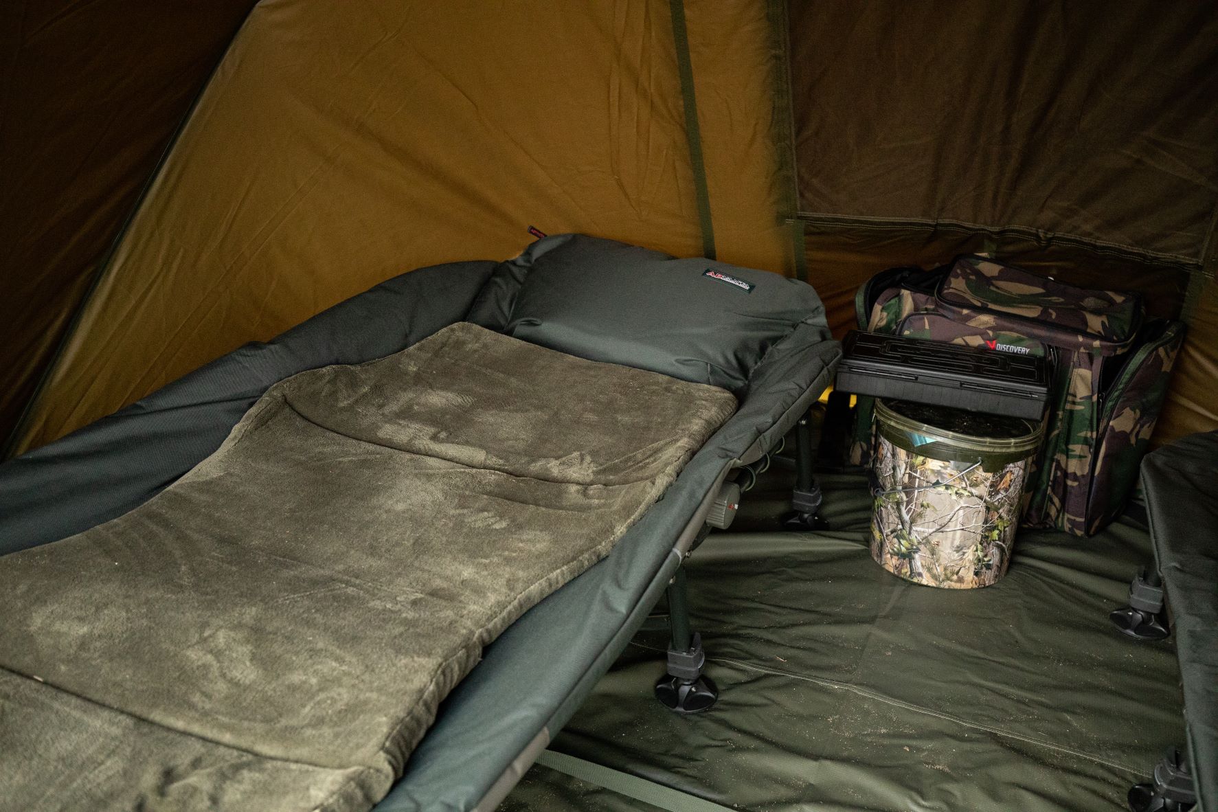 Bedchair Buyers Guide - Top 5 Bedchairs and Sleep Systems for Angling 