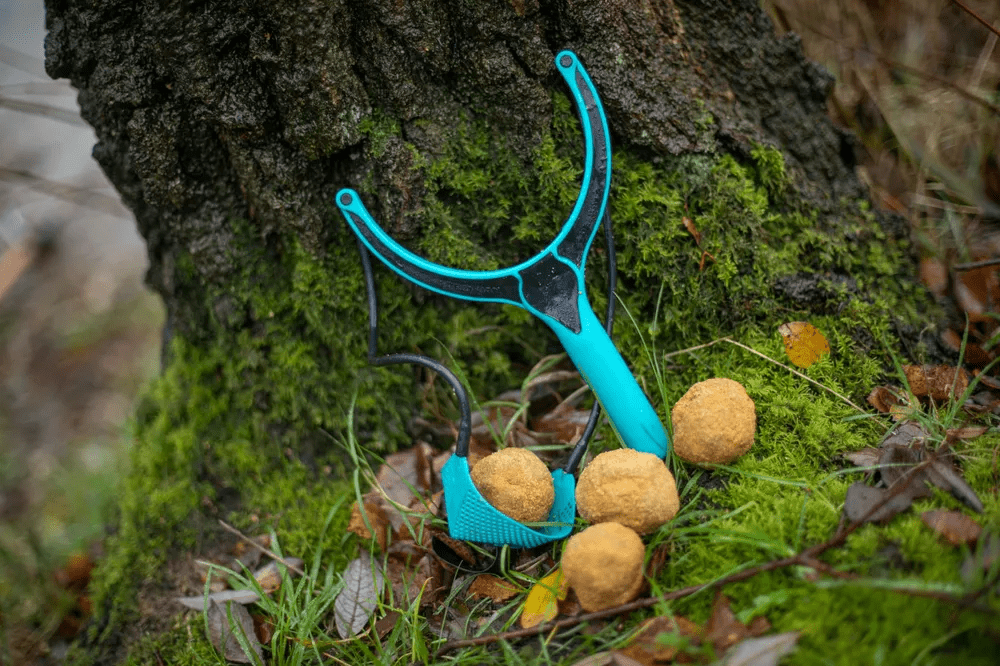 How To Choose and Use a Fishing Catapult