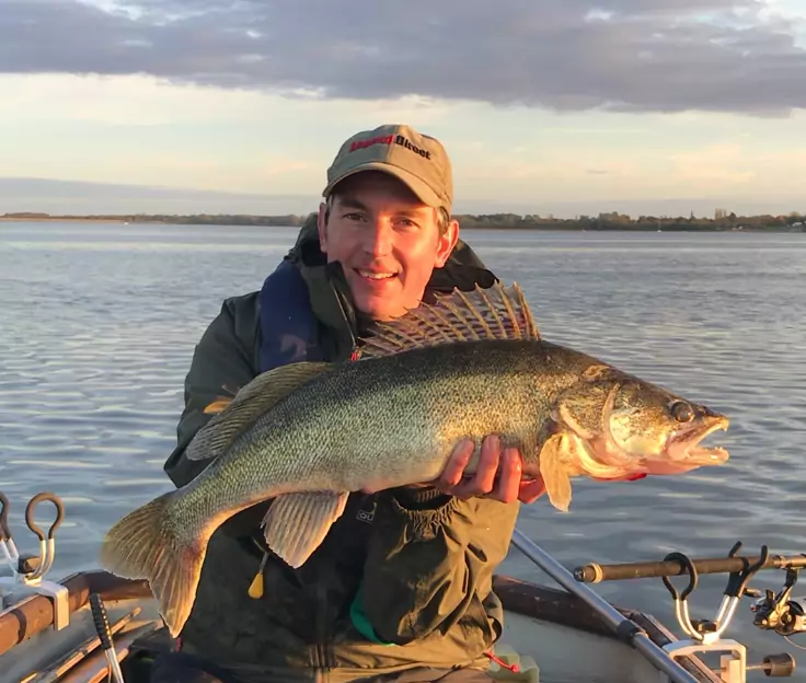 Best time to go Fishing for Zander in the UK - Insiders Guide