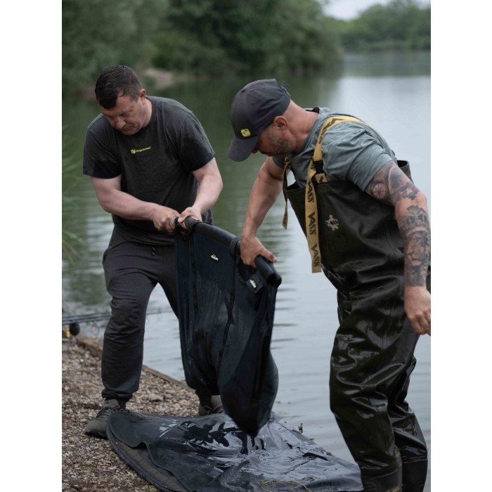 RidgeMonkey ProCare Retainer Sling In Use 4